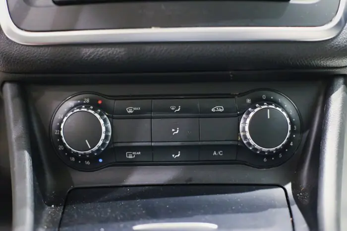 Jeep Wrangler 2013 - صورة 16