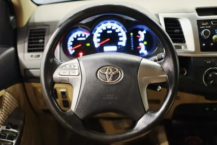 Toyota Fortuner 2015 - صورة 19