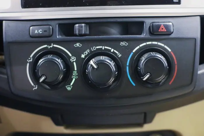 Toyota Fortuner 2015 - صورة 17