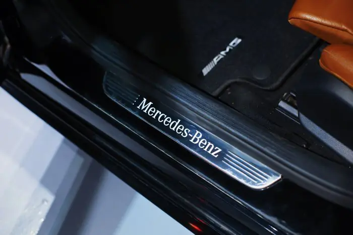 Mercedes-Benz C200 2019 - صورة 14