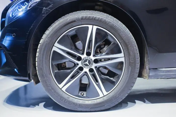 Mercedes-Benz C180 2020 - صورة 10