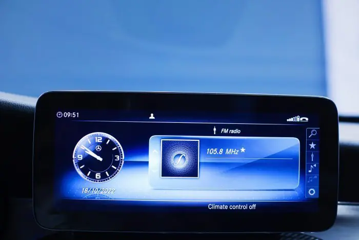 Mercedes-Benz C180 2020 - صورة 20