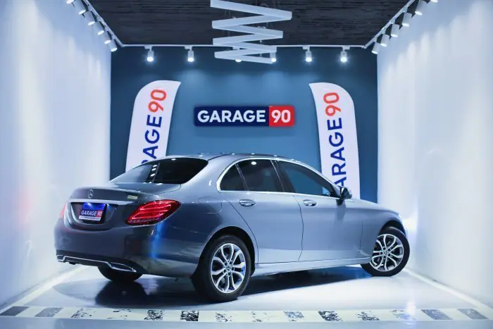 Mercedes-Benz C180 2018 - صورة 8