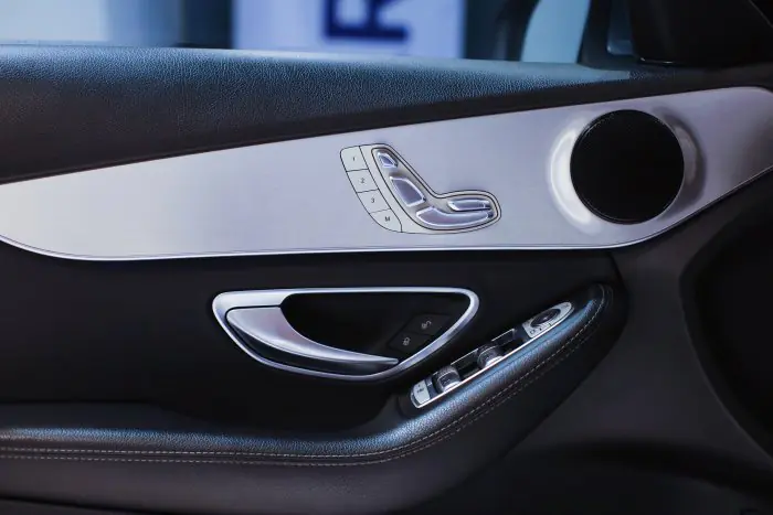 Mercedes-Benz C180 2018 - صورة 15