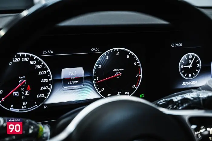 Mercedes-Benz E200 2019 - صورة 10