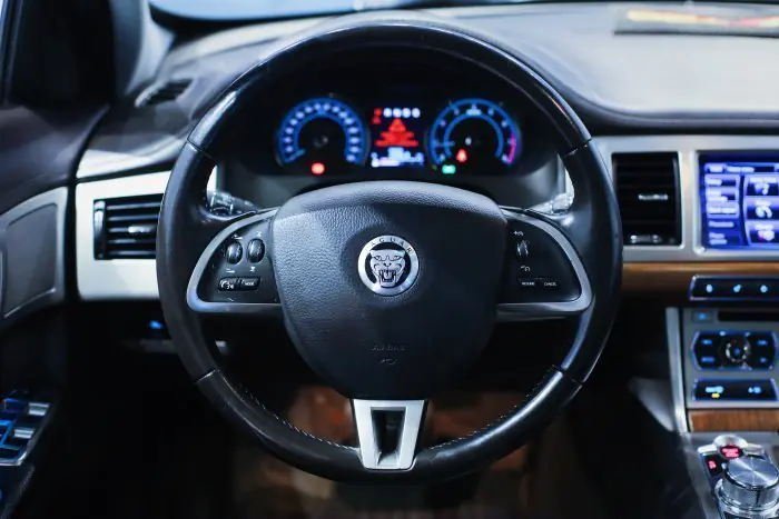 Jaguar XF 2013 - صورة 17