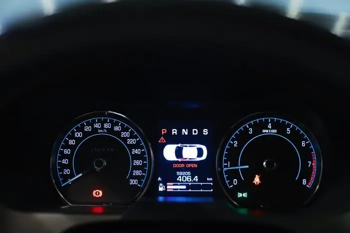 Jaguar XF 2013 - صورة 20
