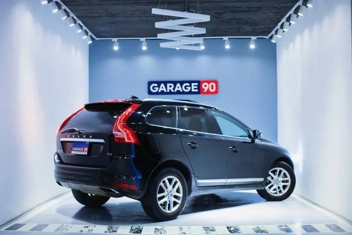 Volvo XC60 2017 - صورة 8