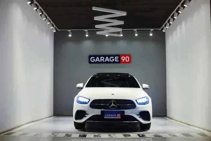 Mercedes-Benz E300 2021