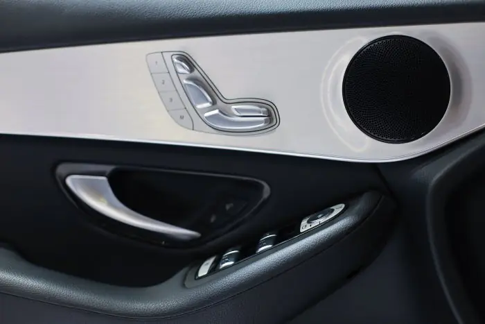 Mercedes-Benz GLC200 2021 - صورة 15