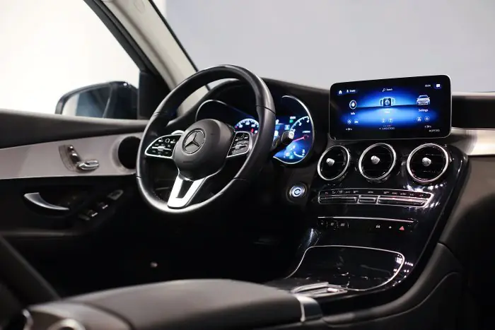 Mercedes-Benz GLC200 2021 - صورة 21