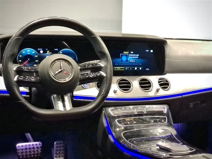 Mercedes-Benz E200 2021 - صورة 14