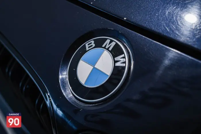 bmw 318i 2017 - صورة 8