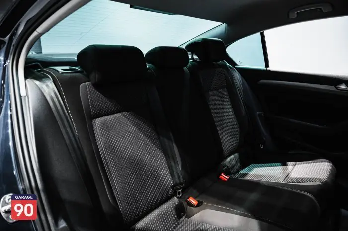 Volkswagen Passat 2021 - صورة 16