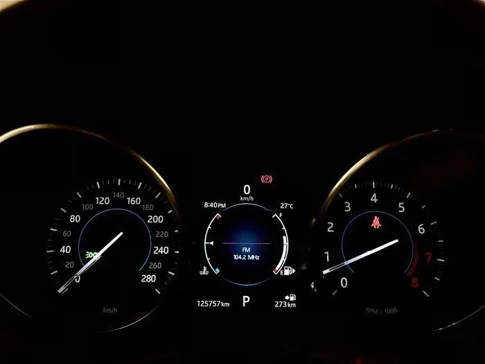 Jaguar F-PACE 2017 - صورة 12