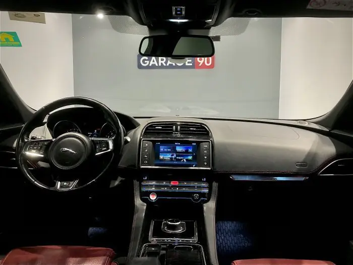 Jaguar F-PACE 2017 - صورة 15