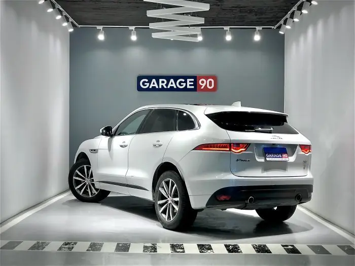 Jaguar F-PACE 2017 - صورة 9