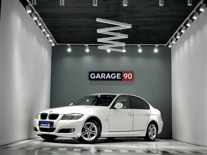 bmw 318i 2012 - صورة 2