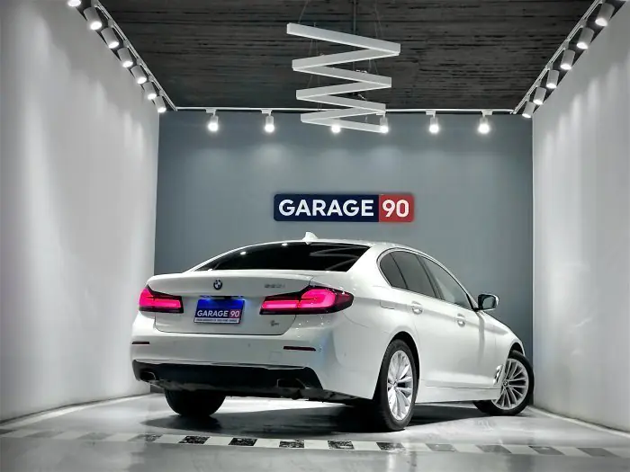 bmw 520i 2021 - صورة 6