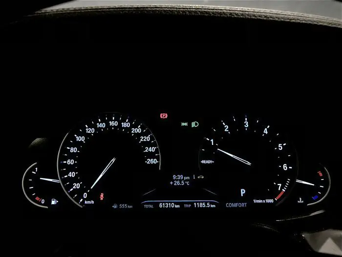 bmw 320i 2020 - صورة 8