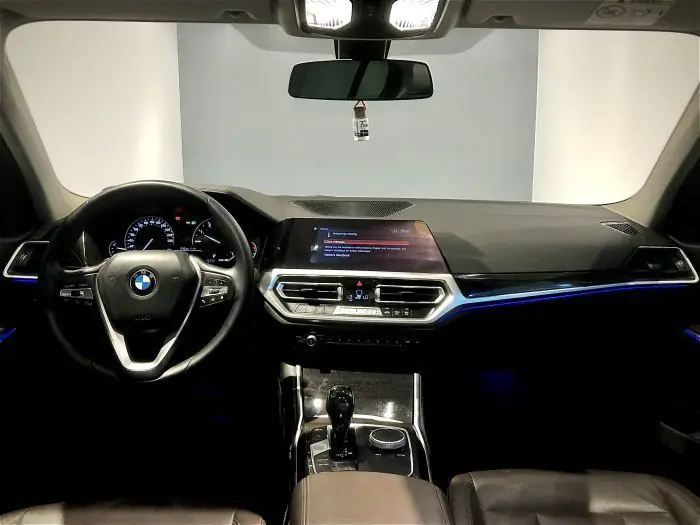 bmw 320i 2020 - صورة 12