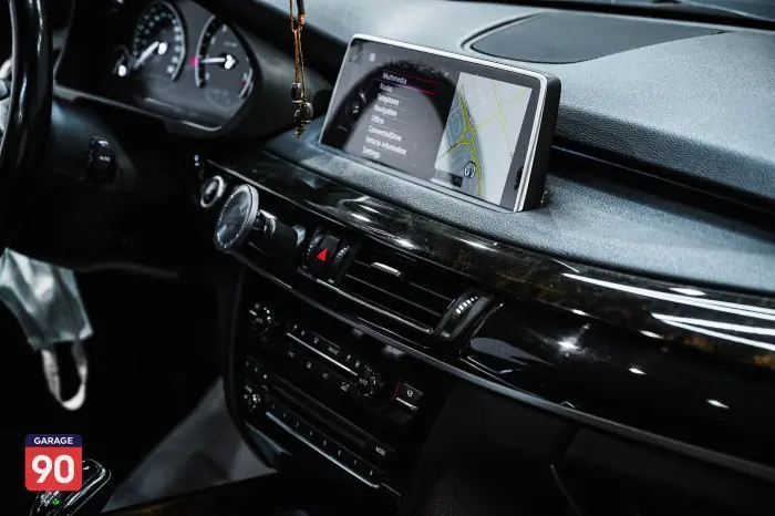 bmw X5 2015 - صورة 14