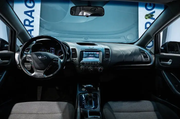 Kia Cerato 2018 - صورة 12