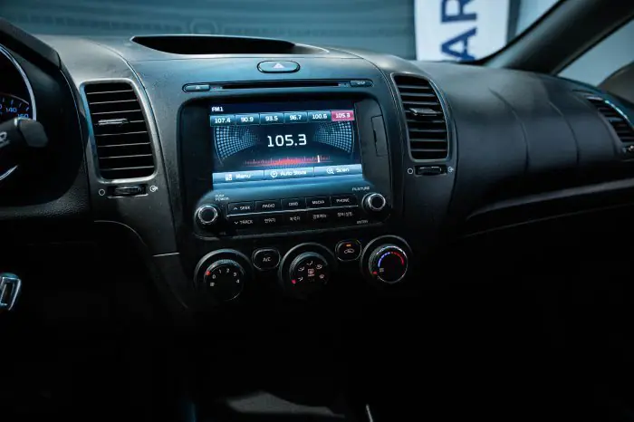 Kia Cerato 2018 - صورة 13