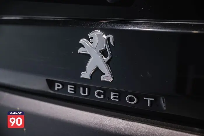 Peugeot 5008 2022 - صورة 11