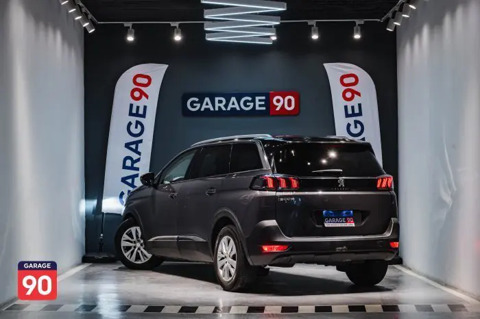 Peugeot 5008 2022 - صورة 13