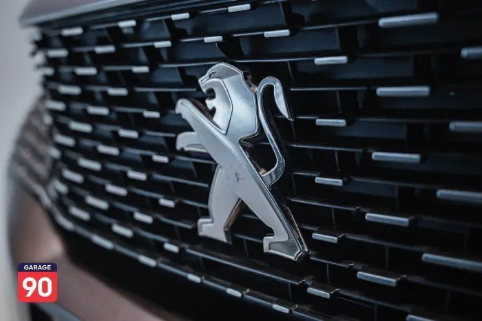 Peugeot 5008 2022 - صورة 9