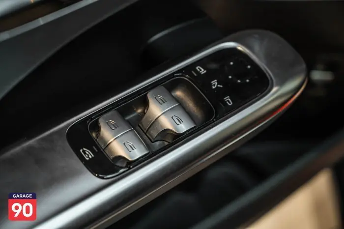 Mercedes-Benz C200 2022 - صورة 13