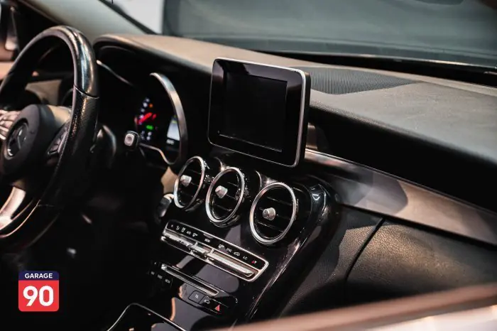 Mercedes-Benz C180 2018 - صورة 4