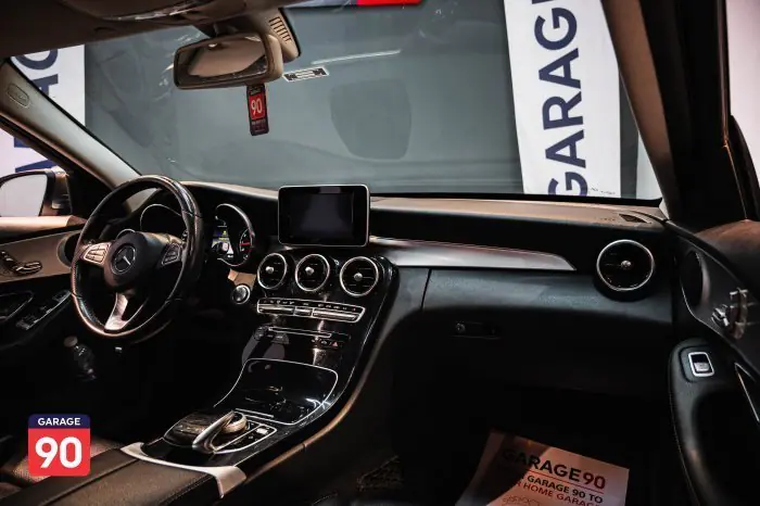 Mercedes-Benz C180 2018 - صورة 5