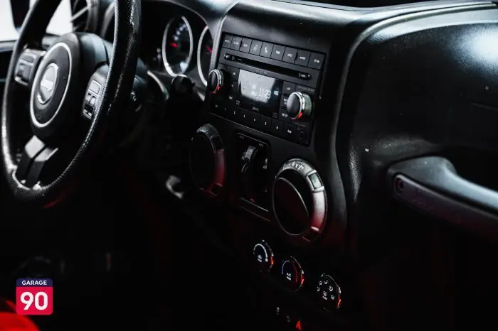 Jeep Wrangler 2012 - صورة 12