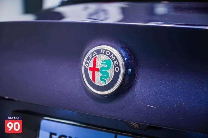 Alfa Romeo Giulia 2021 - صورة 10