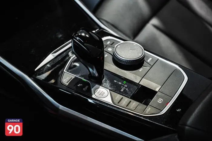 bmw 320i 2021 - صورة 16