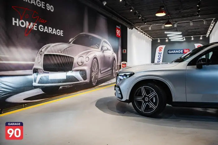 Mercedes-Benz GLC300 2024 - صورة 2
