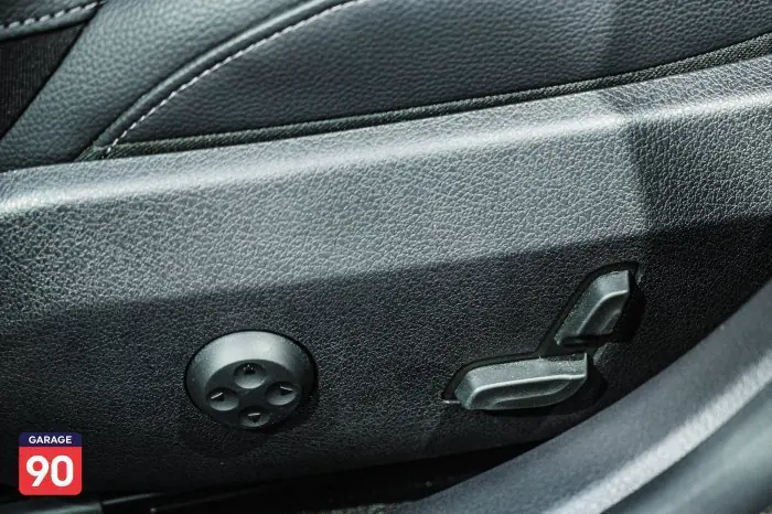 Mercedes-Benz C180 2022 - صورة 14