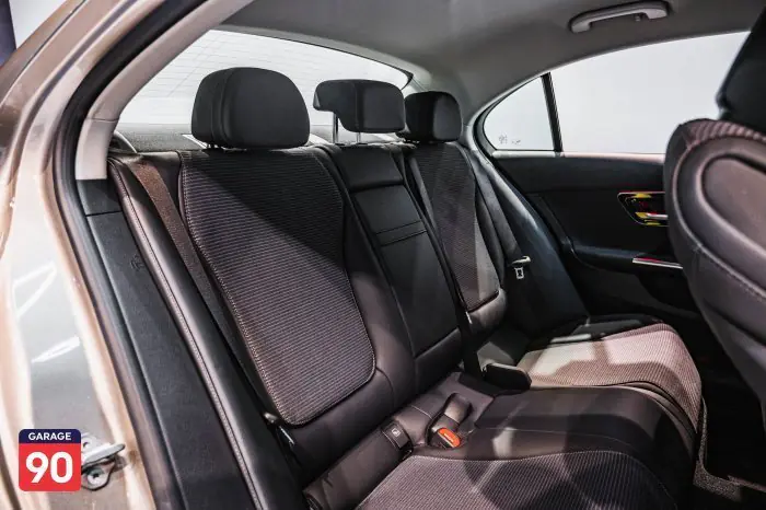 Mercedes-Benz C180 2022 - صورة 19