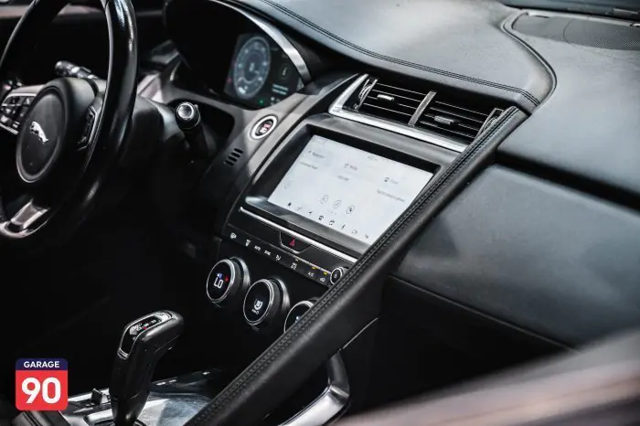 Jaguar E-PACE 2019 - صورة 16