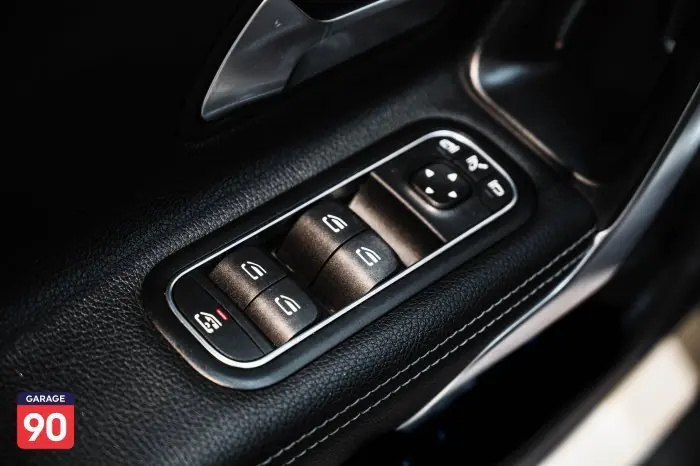 Mercedes-Benz A180 2021 - صورة 15