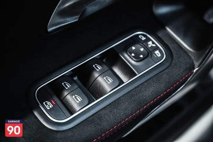 Mercedes-Benz A35 2023 - صورة 12