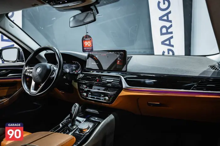 bmw 520i 2023 - صورة 16