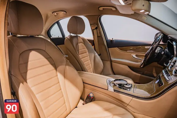 Mercedes-Benz C180 2015 - صورة 17