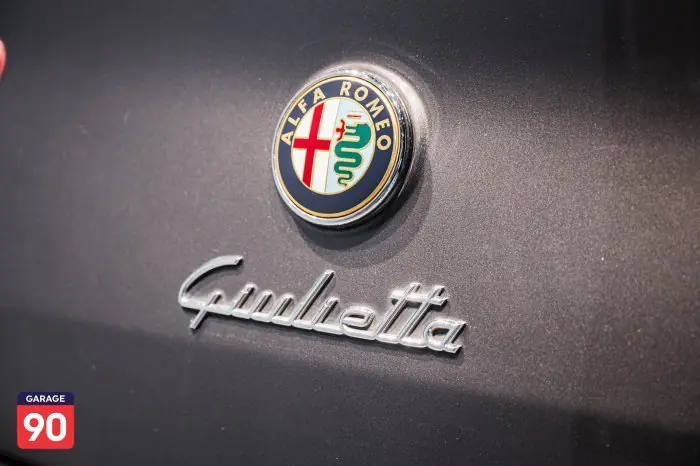 Alfa Romeo Giulia 2017 - صورة 10