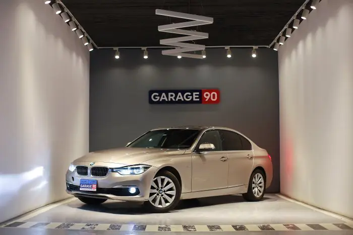 bmw 318i 2018 - صورة 4