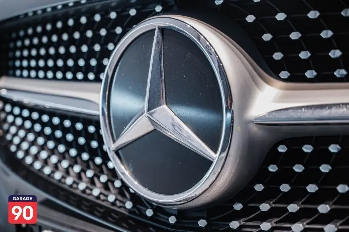 Mercedes-Benz C200 2021 - صورة 10