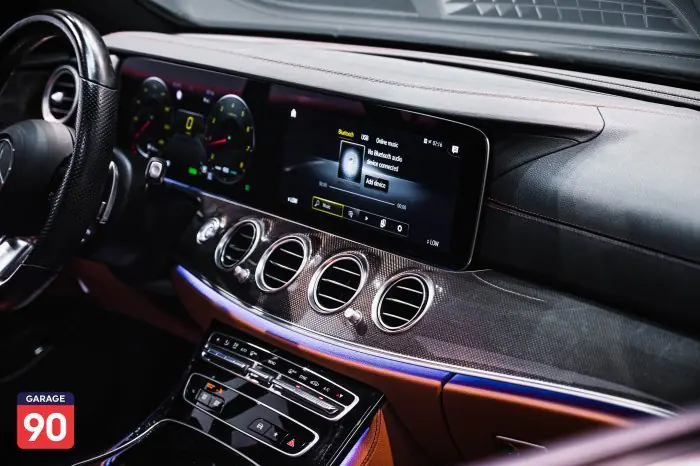 Mercedes-Benz E200 2021 - صورة 15