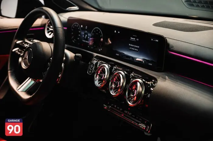Mercedes-Benz CLA200 2024 - صورة 11